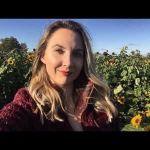 Meet your Posher, Celina